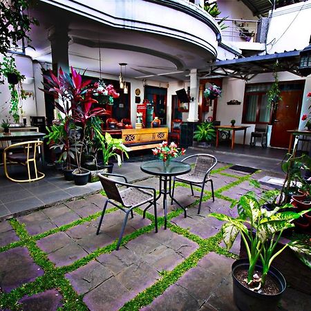 Fora Guest House Taman Lingkar Бандунг Екстериор снимка
