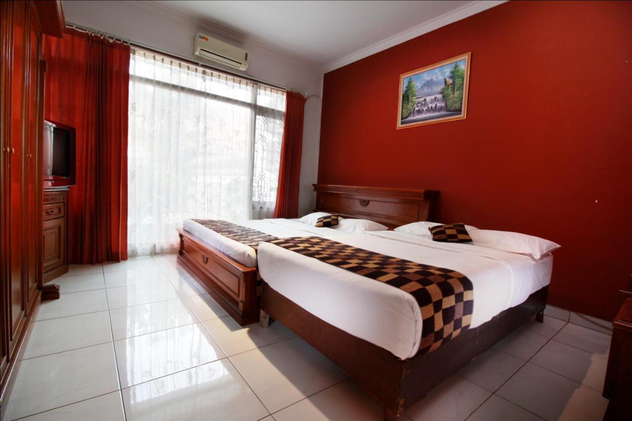Fora Guest House Taman Lingkar Бандунг Екстериор снимка