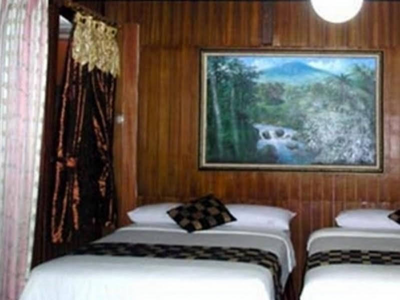 Fora Guest House Taman Lingkar Бандунг Екстериор снимка
