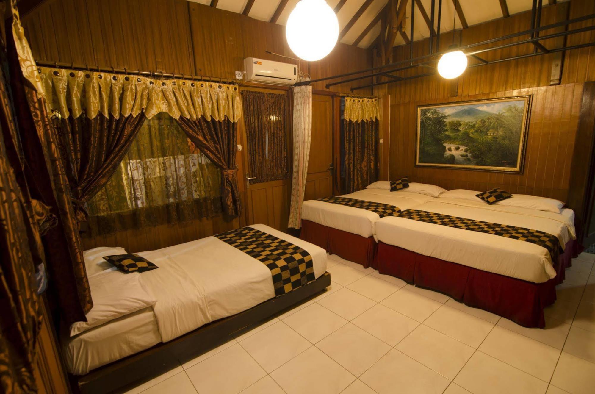 Fora Guest House Taman Lingkar Бандунг Екстериор снимка