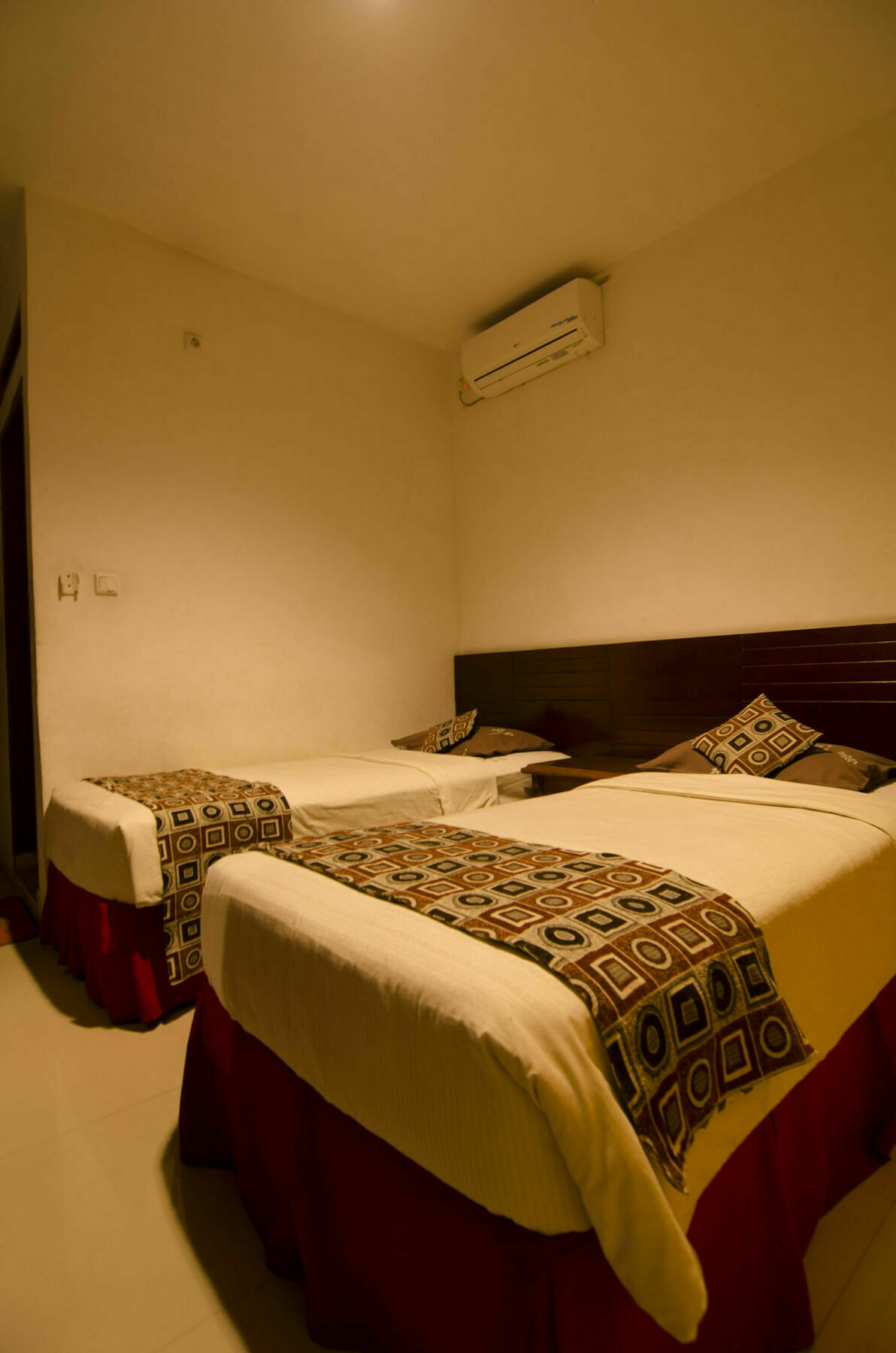 Fora Guest House Taman Lingkar Бандунг Екстериор снимка